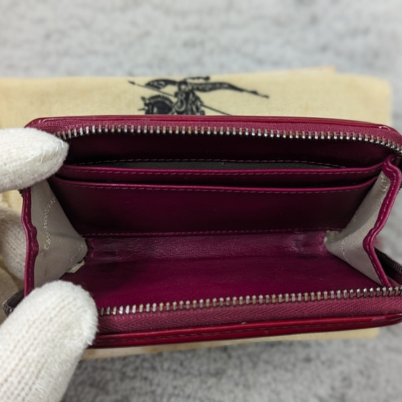 BURBERRY Embossed Patent Leather Raspberry Sorbet Coincase - Picture 3 of 11